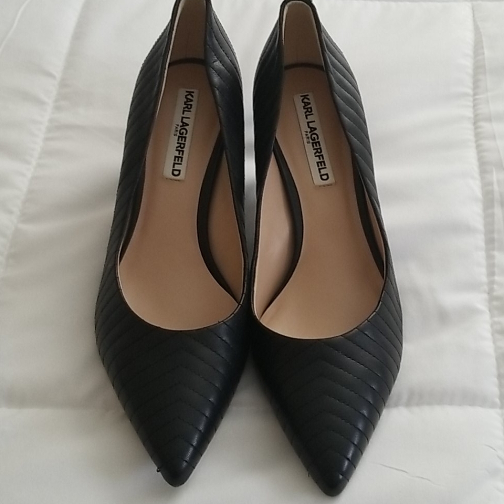 Karl Lagerfeld Paris Size 9 Black Kitten Heels
